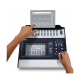 Mesa de Som Digital Compacta QSC TOUCHMIX-30-PRO com Suporte Tablet TS-1